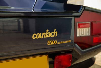 62万3750英ポンド（邦貨換算約1億2475万円）で落札されたランボルギーニ「カウンタック5000クアトロヴァルヴォレ」（C）Courtesy of RM Sotheby's