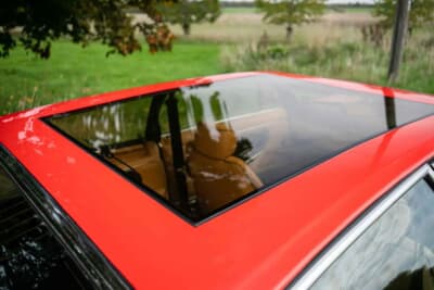 13万2750ポンド（邦貨換算約2761万円）で落札されたランボルギーニ「エスパーダS2」（C）iconicauctioneers