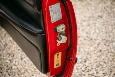 5万5125ポンド（邦貨換算約1147万円）で落札されたBMW「635CSi」（C）iconicauctioneers