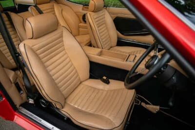 13万2750ポンド（邦貨換算約2761万円）で落札されたランボルギーニ「エスパーダS2」（C）iconicauctioneers