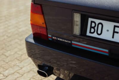 20万1250ユーロ(邦貨換算約3530万円)で落札されたランチア「デルタHF インテグラーレ エボルツィオーネ I マルティーニ5」(C)Courtesy of Broad Arrow