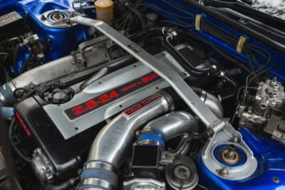 4万ポンド〜5万ポンド（邦貨換算約832万〜1040万円）で現在も販売中の日産R32型「スカイラインGT-R」（C）iconicauctioneers