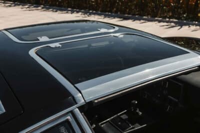 16万1000ユーロ（邦貨換算約2830万円）で落札されたマセラティ「カムシン」（C）Courtesy of Broad Arrow