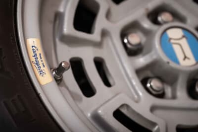 11万5000ユーロ（邦貨換算約2040万円）で落札されたデ・トマソ「パンテーラ」（C）Bonhams