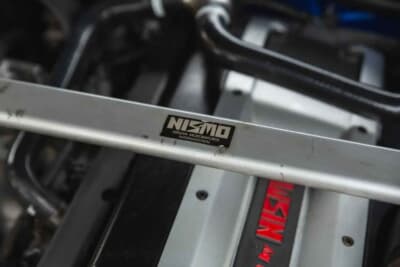 4万ポンド〜5万ポンド（邦貨換算約832万〜1040万円）で現在も販売中の日産R32型「スカイラインGT-R」（C）iconicauctioneers