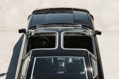 16万1000ユーロ（邦貨換算約2830万円）で落札されたマセラティ「カムシン」（C）Courtesy of Broad Arrow