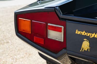 62万3750英ポンド（邦貨換算約1億2475万円）で落札されたランボルギーニ「カウンタック5000クアトロヴァルヴォレ」（C）Courtesy of RM Sotheby's