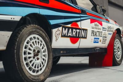 27万250ユーロ(邦貨換算約4760万円)で落札されたランチア「デルタHF インテグラーレ 8V マルティーニ ランチア ワークス サファリ Gr.A」(C)Courtesy of Broad Arrow