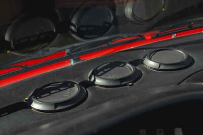 5万7500ユーロ（邦貨換算約1030万円）で落札されたフェラーリ「208GT4」（C）Bonhams