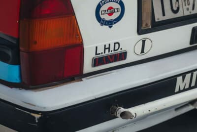 27万250ユーロ(邦貨換算約4760万円)で落札されたランチア「デルタHF インテグラーレ 8V マルティーニ ランチア ワークス サファリ Gr.A」(C)Courtesy of Broad Arrow