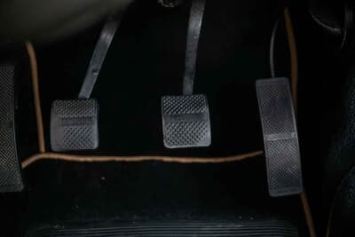 13万2750ポンド（邦貨換算約2761万円）で落札されたランボルギーニ「エスパーダS2」（C）iconicauctioneers