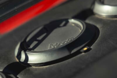 5万7500ユーロ（邦貨換算約1030万円）で落札されたフェラーリ「208GT4」（C）Bonhams