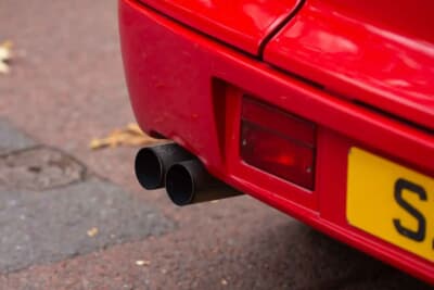 6万5250ポンド（邦貨換算約1318万円）で落札されたアルファ ロメオ「SZ」（C）iconicauctioneers