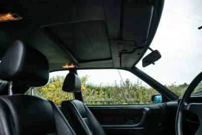 5万5125ポンド（邦貨換算約1147万円）で落札されたBMW「635CSi」（C）iconicauctioneers