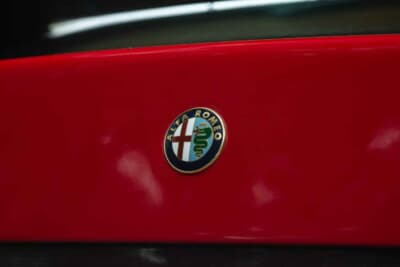 6万5250ポンド（邦貨換算約1318万円）で落札されたアルファ ロメオ「SZ」（C）iconicauctioneers