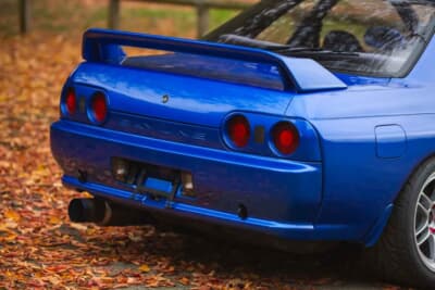 4万ポンド〜5万ポンド（邦貨換算約832万〜1040万円）で現在も販売中の日産R32型「スカイラインGT-R」（C）iconicauctioneers