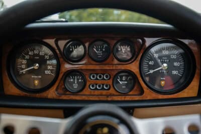 13万2750ポンド（邦貨換算約2761万円）で落札されたランボルギーニ「エスパーダS2」（C）iconicauctioneers