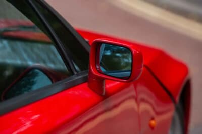 6万5250ポンド（邦貨換算約1318万円）で落札されたアルファ ロメオ「SZ」（C）iconicauctioneers