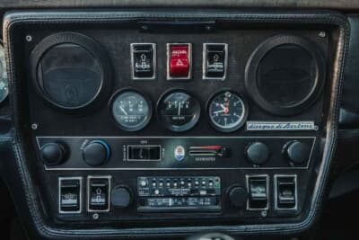 16万1000ユーロ（邦貨換算約2830万円）で落札されたマセラティ「カムシン」（C）Courtesy of Broad Arrow