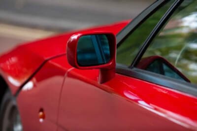 6万5250ポンド（邦貨換算約1318万円）で落札されたアルファ ロメオ「SZ」（C）iconicauctioneers