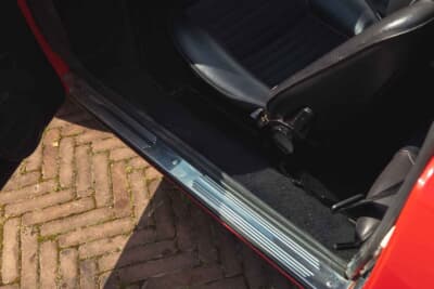 5万7500ユーロ（邦貨換算約1030万円）で落札されたフェラーリ「208GT4」（C）Bonhams