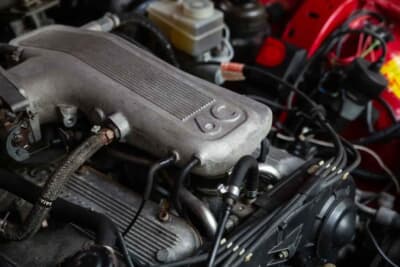 6万5250ポンド（邦貨換算約1318万円）で落札されたアルファ ロメオ「SZ」（C）iconicauctioneers