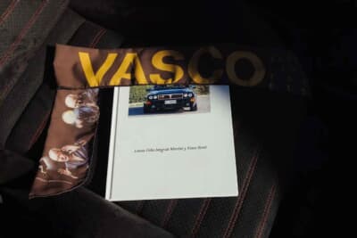 20万1250ユーロ(邦貨換算約3530万円)で落札されたランチア「デルタHF インテグラーレ エボルツィオーネ I マルティーニ5」(C)Courtesy of Broad Arrow