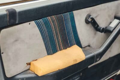 27万250ユーロ(邦貨換算約4760万円)で落札されたランチア「デルタHF インテグラーレ 8V マルティーニ ランチア ワークス サファリ Gr.A」(C)Courtesy of Broad Arrow