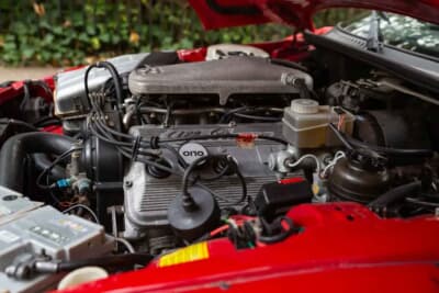 6万5250ポンド（邦貨換算約1318万円）で落札されたアルファ ロメオ「SZ」（C）iconicauctioneers