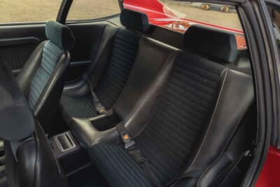 5万7500ユーロ（邦貨換算約1030万円）で落札されたフェラーリ「208GT4」（C）Bonhams