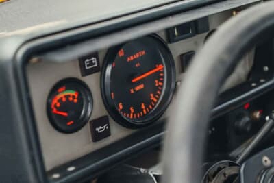 27万250ユーロ(邦貨換算約4760万円)で落札されたランチア「デルタHF インテグラーレ 8V マルティーニ ランチア ワークス サファリ Gr.A」(C)Courtesy of Broad Arrow