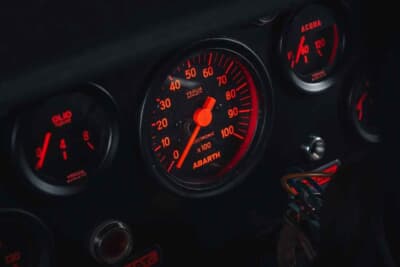 32万ユーロ〜38万ユーロ（邦貨換算約5620万円〜約6670万円）で現在も販売中のフィアット「131アバルト ラリー」（C）Courtesy of Broad Arrow