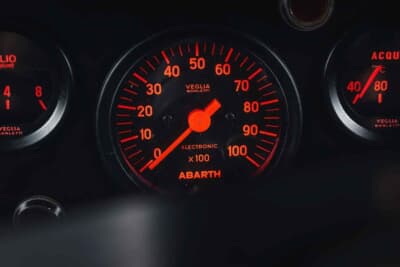 32万ユーロ〜38万ユーロ（邦貨換算約5620万円〜約6670万円）で現在も販売中のフィアット「131アバルト ラリー」（C）Courtesy of Broad Arrow