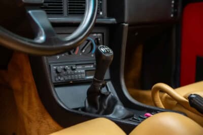 6万5250ポンド（邦貨換算約1318万円）で落札されたアルファ ロメオ「SZ」（C）iconicauctioneers