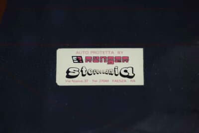 20万1250ユーロ(邦貨換算約3530万円)で落札されたランチア「デルタHF インテグラーレ エボルツィオーネ I マルティーニ5」(C)Courtesy of Broad Arrow