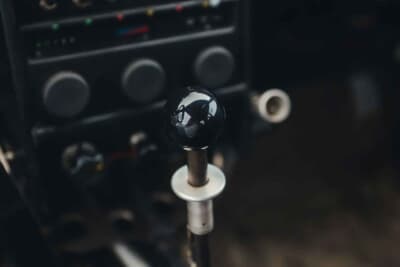 27万250ユーロ(邦貨換算約4760万円)で落札されたランチア「デルタHF インテグラーレ 8V マルティーニ ランチア ワークス サファリ Gr.A」(C)Courtesy of Broad Arrow