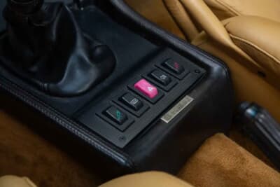 6万5250ポンド（邦貨換算約1318万円）で落札されたアルファ ロメオ「SZ」（C）iconicauctioneers