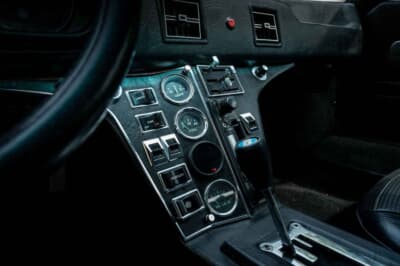 11万5000ユーロ（邦貨換算約2040万円）で落札されたデ・トマソ「パンテーラ」（C）Bonhams