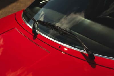 5万7500ユーロ（邦貨換算約1030万円）で落札されたフェラーリ「208GT4」（C）Bonhams