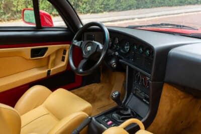 6万5250ポンド（邦貨換算約1318万円）で落札されたアルファ ロメオ「SZ」（C）iconicauctioneers