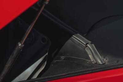 5万7500ユーロ（邦貨換算約1030万円）で落札されたフェラーリ「208GT4」（C）Bonhams