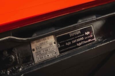 5万7500ユーロ（邦貨換算約1030万円）で落札されたフェラーリ「208GT4」（C）Bonhams