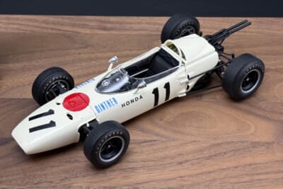 Honda RA272 First Victory Memorial Set:1965年にホンダが初めてF1で優勝。そのマシンRA272の1/20スケールモデル