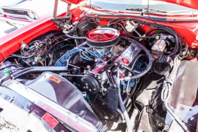 フォード グラントリノ：エンジンはオリジナルの351ci（約5.7L）から408ci（約6.7L）に載せ替えられている