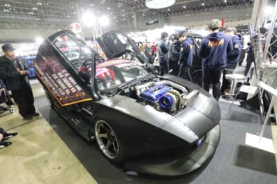 トヨタ セラ：セラとは思えないルックスだが、面影はガルウイングドア周辺に残されている