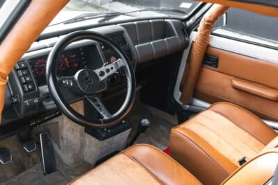 8万8875英ポンド（邦貨換算約1850万円）で現在も販売中のルノー「5ターボ2」（C）iconicauctioneers