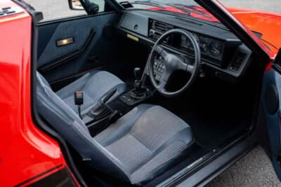 8100英ポンド（邦貨換算約170万円で落札されたベルトーネ「X1/9」（C）iconicauctioneers