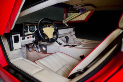 57万8750ドル(邦貨換算約8947万円)で落札されたランボルギーニ「カウンタック25thアニバーサリー」(C)Courtesy of RM Sotheby's