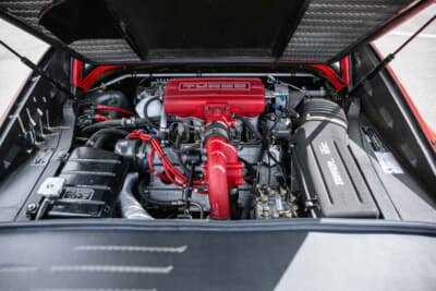 8万5000ポンド～9万5000ポンド（邦貨換算約1770万円〜1980万円）で現在も販売中のフェラーリ「208GTBターボ」（C）iconicauctioneers