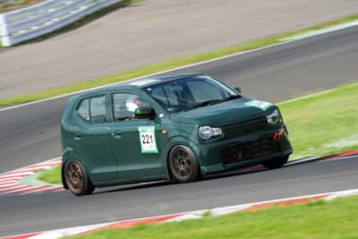 セラメタのクラッチを投入して今回がシェイクダウン。2ペダルなので操作感は変わらないが、耐摩耗性や耐熱性は確実に向上している